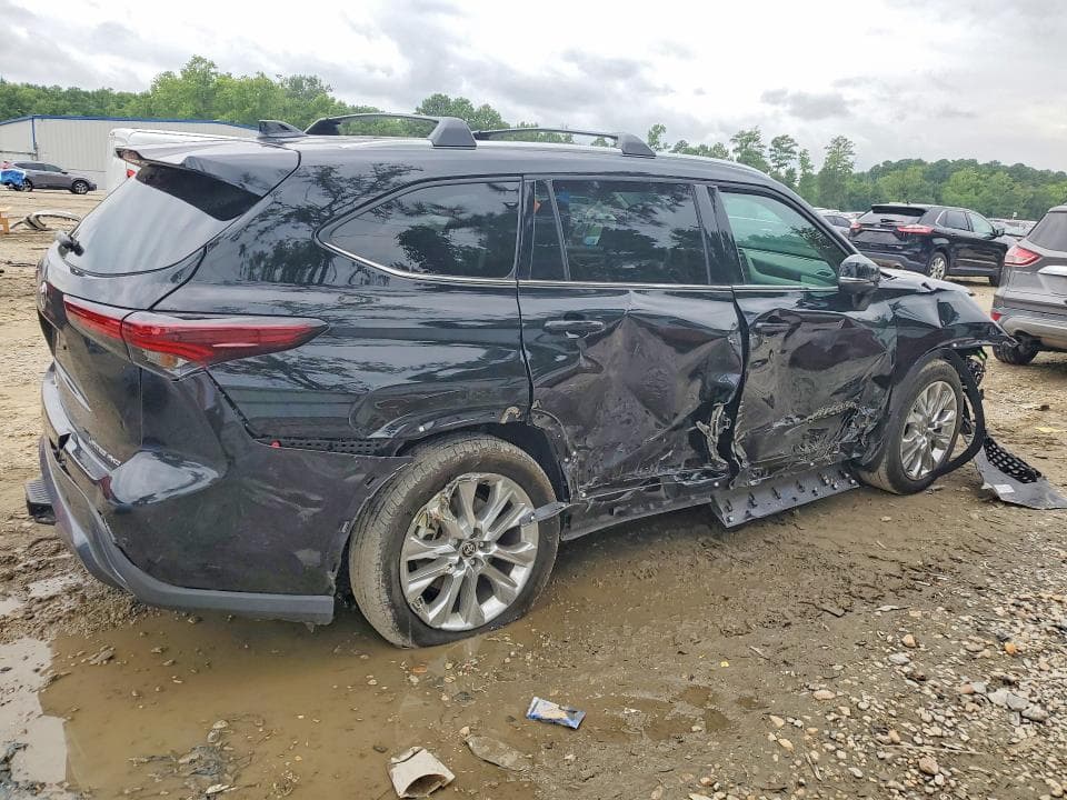 2026 TOYOTA HIGHLANDER LIMITED 3