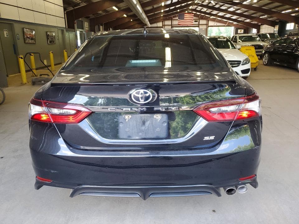 2022 TOYOTA CAMRY SE 6