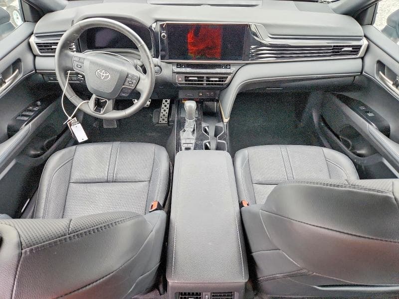 2025 TOYOTA CAMRY XSE 8