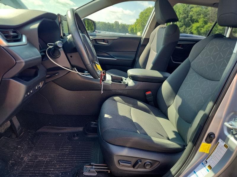 2019 TOYOTA RAV4 XLE 7