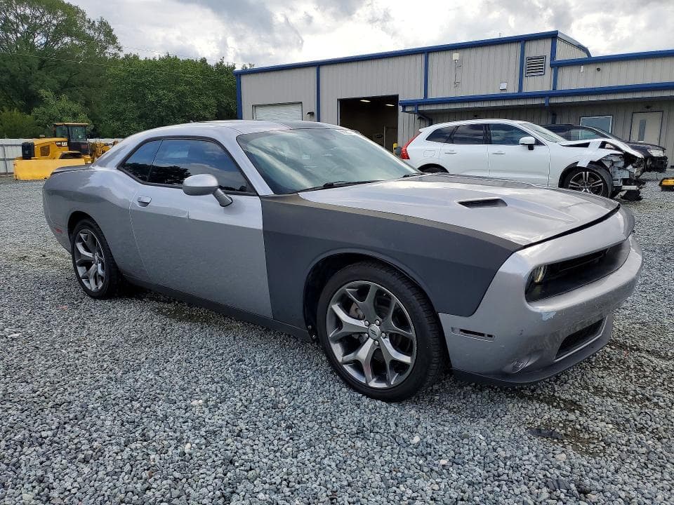 2017 DODGE CHALLENGER SXT 4