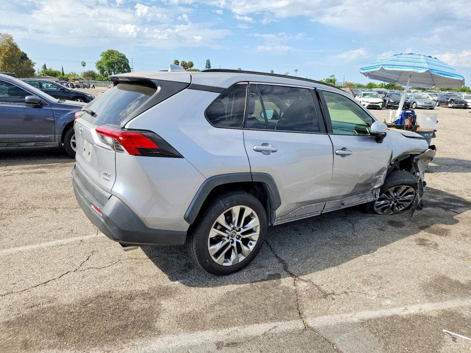 2019 TOYOTA RAV4 XLE PREMIUM 3