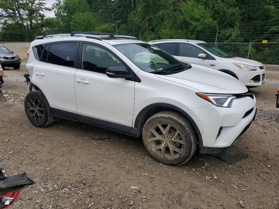 2017 TOYOTA RAV4 SE 4