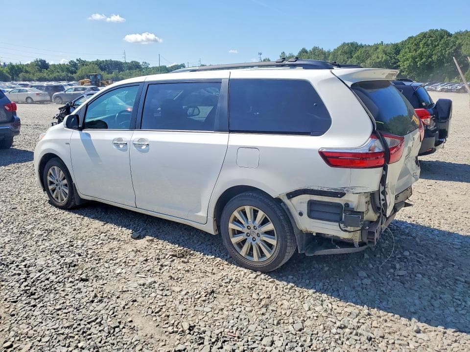 2017 TOYOTA SIENNA XLE 7-PASSENGER 2