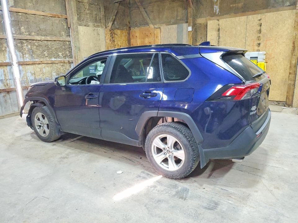 2019 TOYOTA RAV4 XLE 2