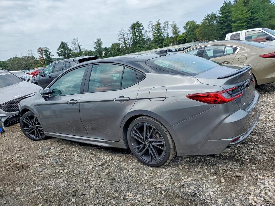 2025 TOYOTA CAMRY XSE 2