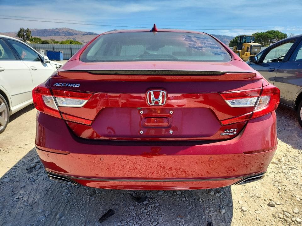 2018 HONDA ACCORD TOURING 6