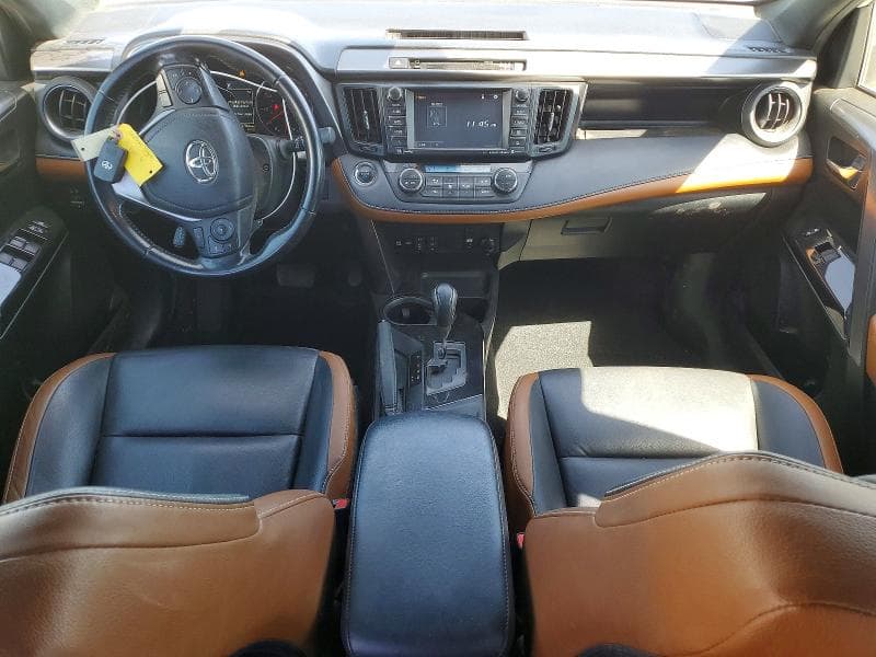 2018 TOYOTA RAV4 SE 8