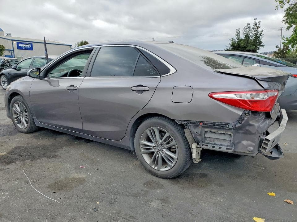 2017 TOYOTA CAMRY SE 2