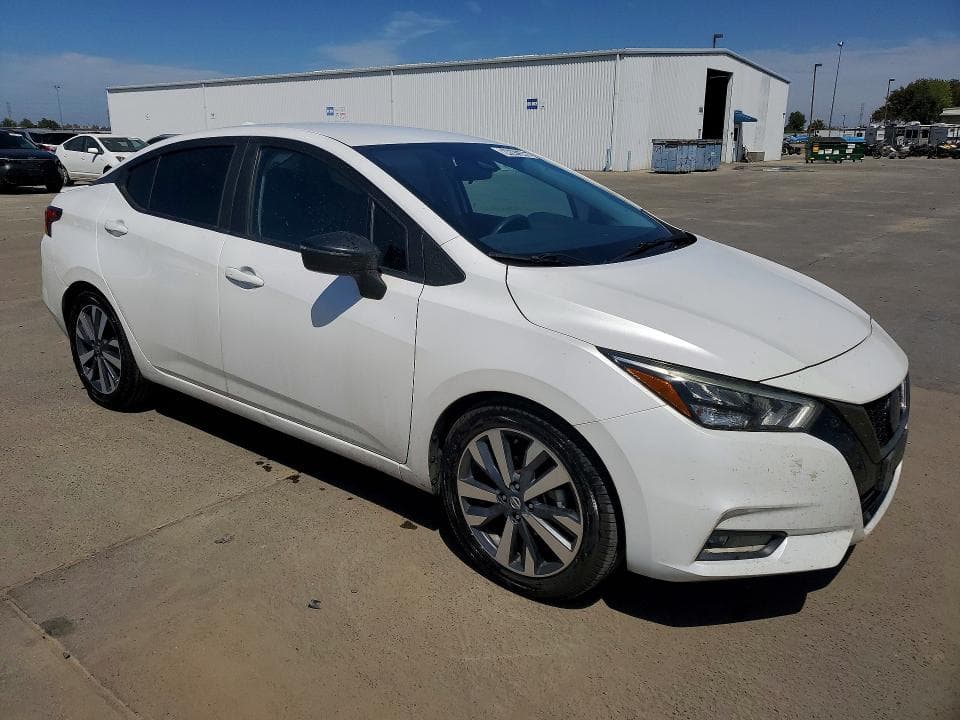 2020 NISSAN VERSA SR 4