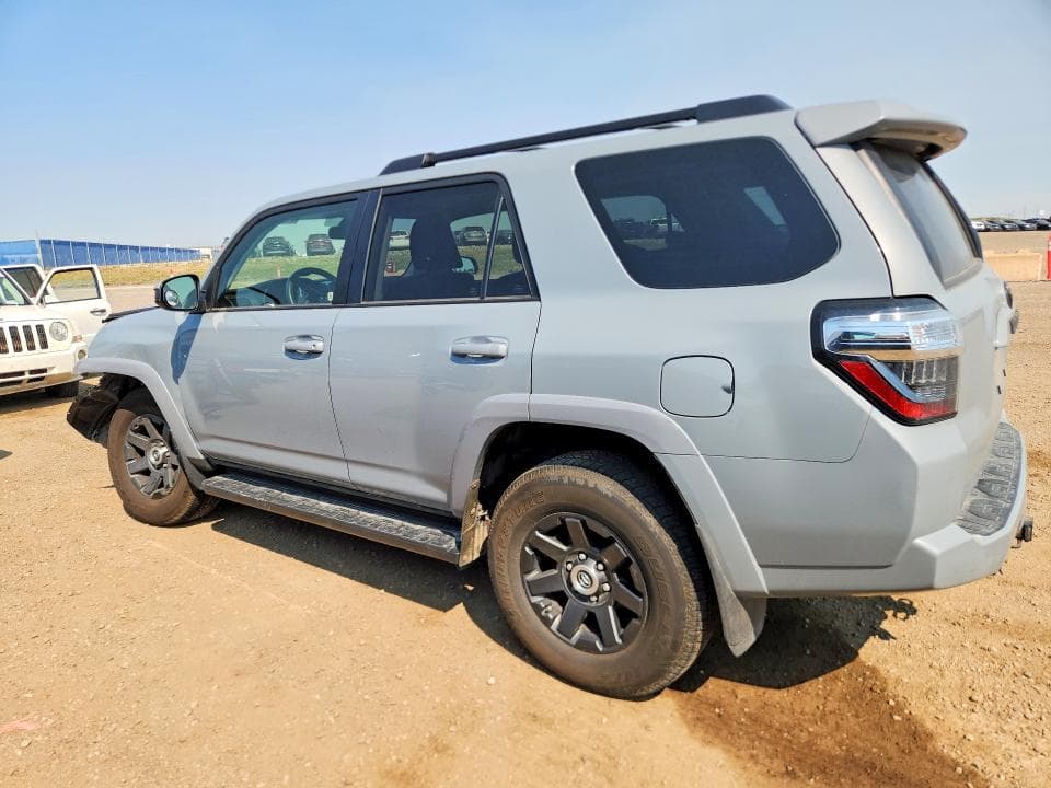 2021 TOYOTA 4RUNNER SR5 2
