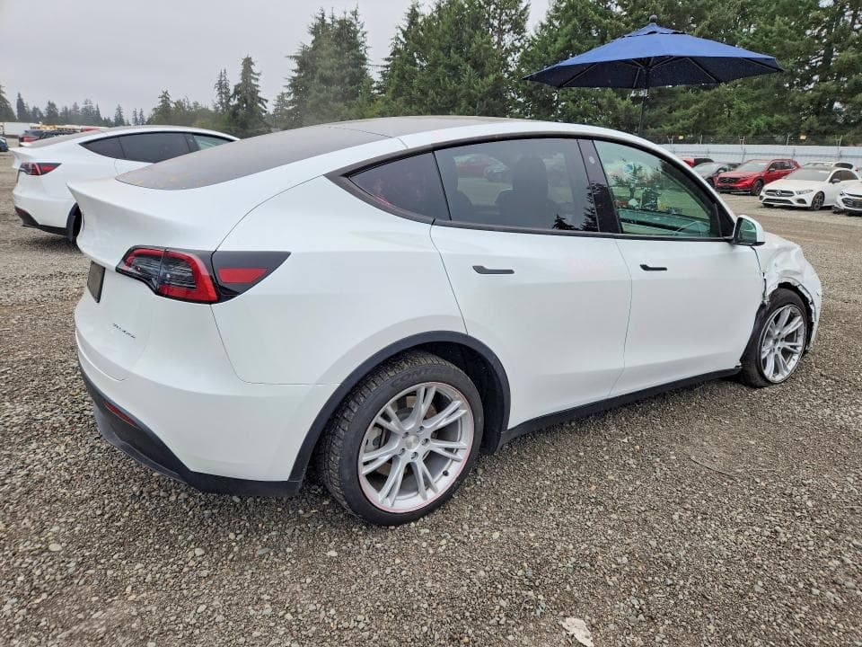 2023 TESLA MODEL Y 3