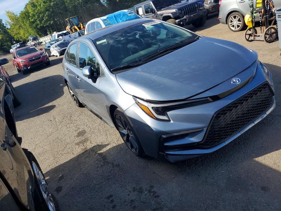 2025 TOYOTA COROLLA SE 4