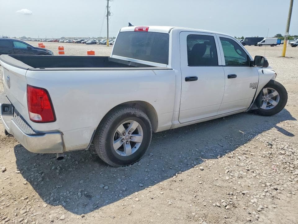2023 RAM 1500 CLASSIC SLT 3