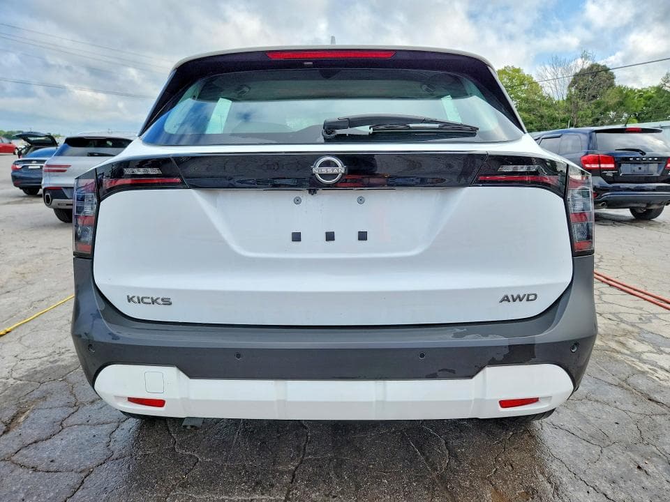 2025 NISSAN KICKS S 6