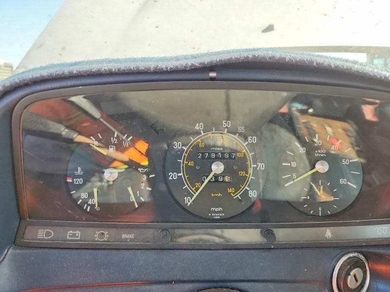 1982 MERCEDES-BENZ 300 D 9