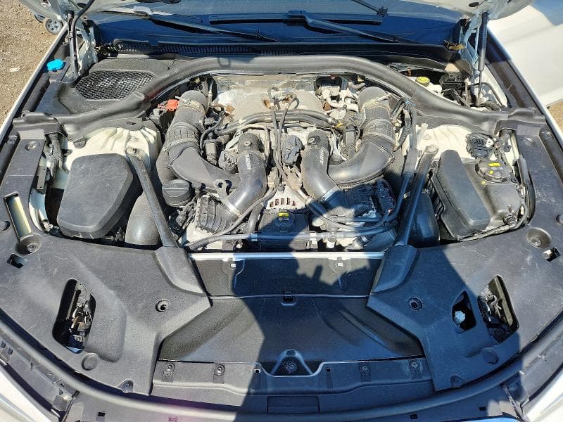 2019 BMW M550XI 11