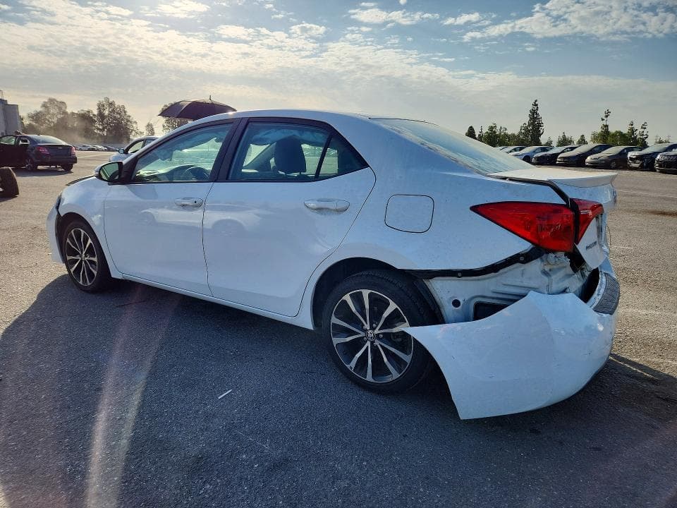2017 TOYOTA COROLLA SE 2