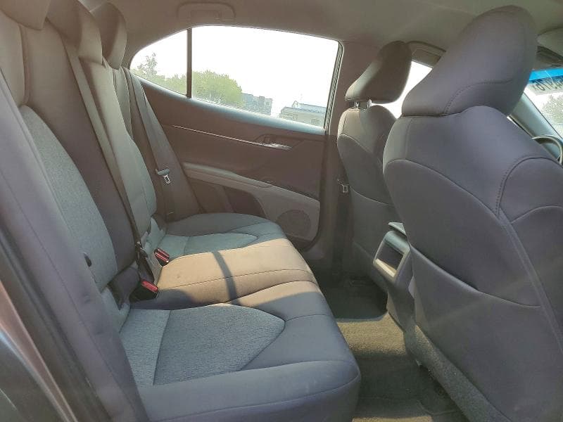 2018 TOYOTA CAMRY LE 10