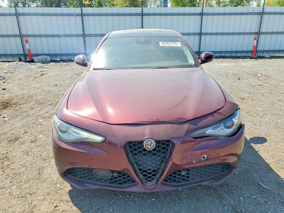 2017 ALFA ROMEO GIULIA Q4 5