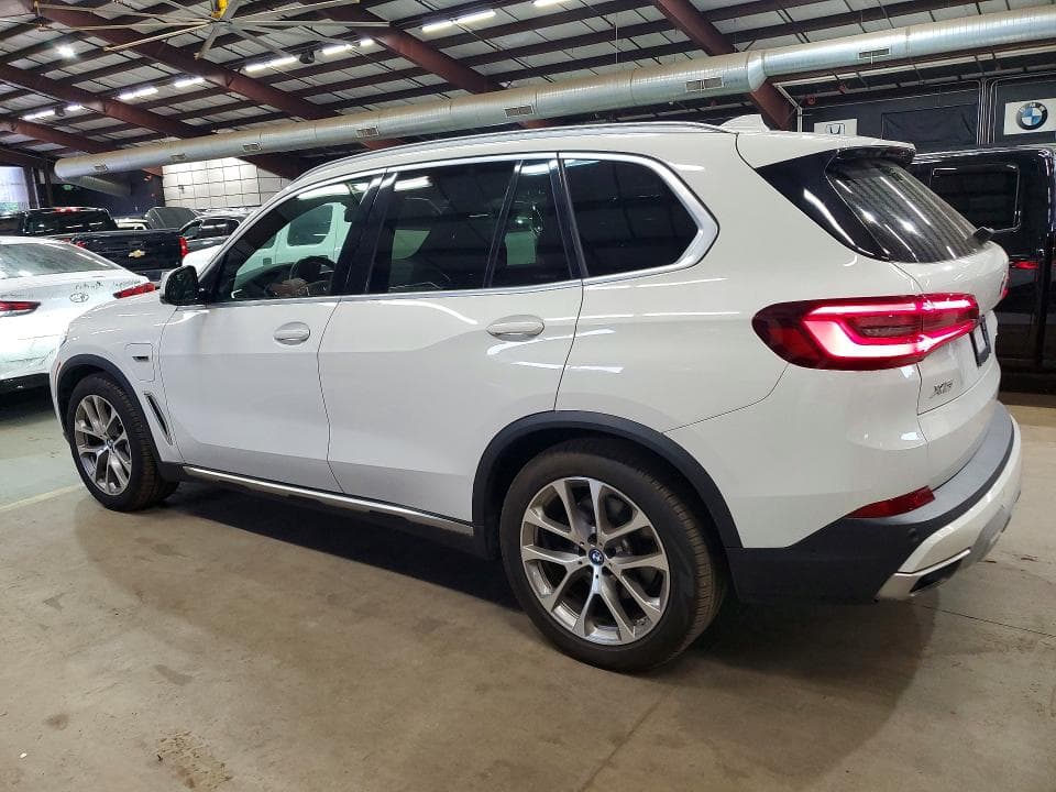 2022 BMW X5 XDRIVE45E 2