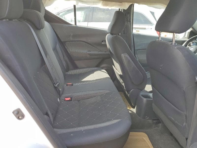 2019 NISSAN KICKS S 10