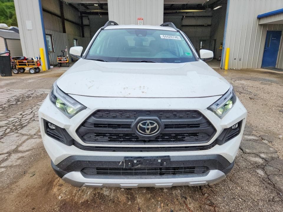 2024 TOYOTA RAV4 ADVENTURE 5