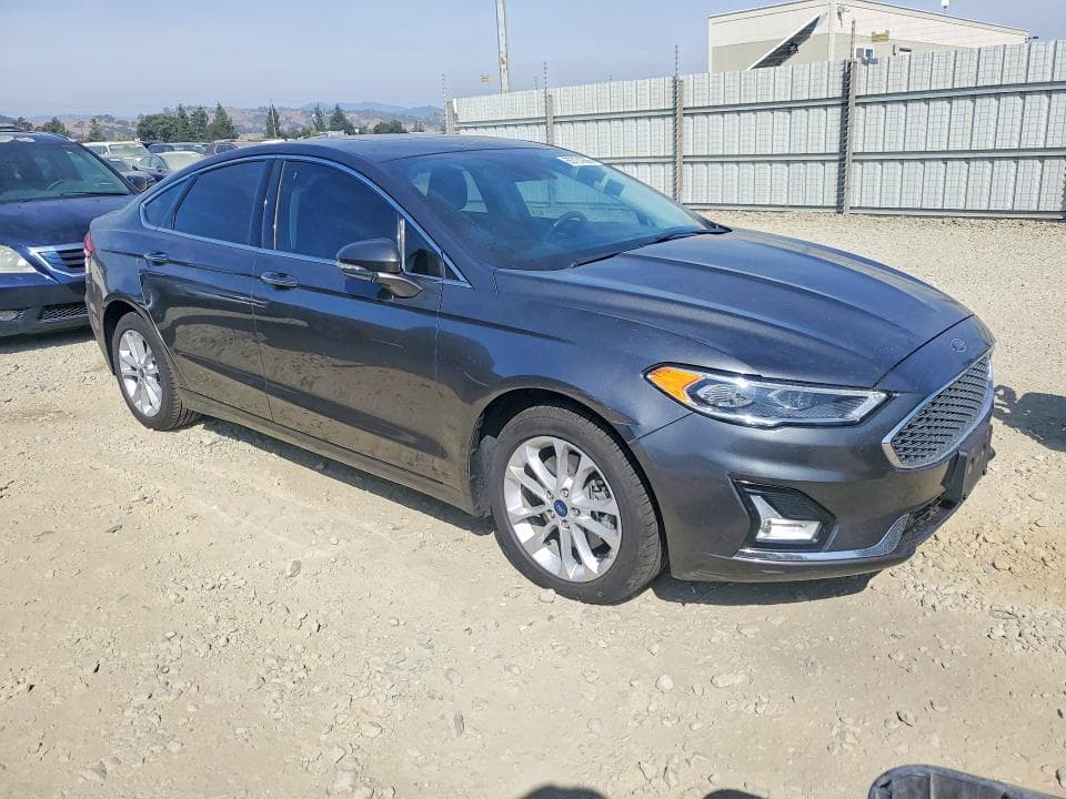 2020 FORD FUSION TITANIUM 4