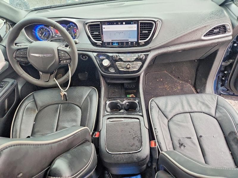 2025 CHRYSLER PACIFICA LIMITED 8