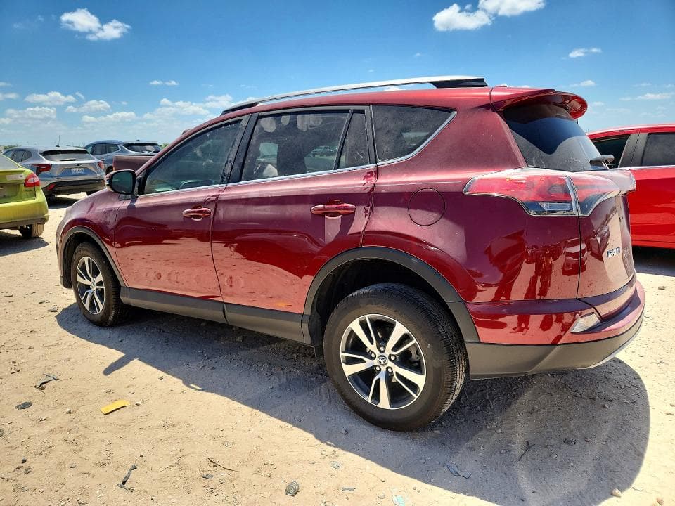 2018 TOYOTA RAV4 XLE 2