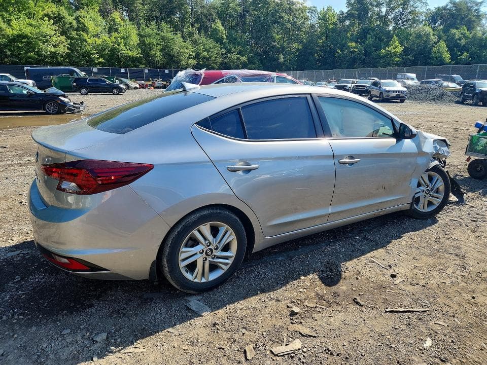 2020 HYUNDAI ELANTRA SEL 3