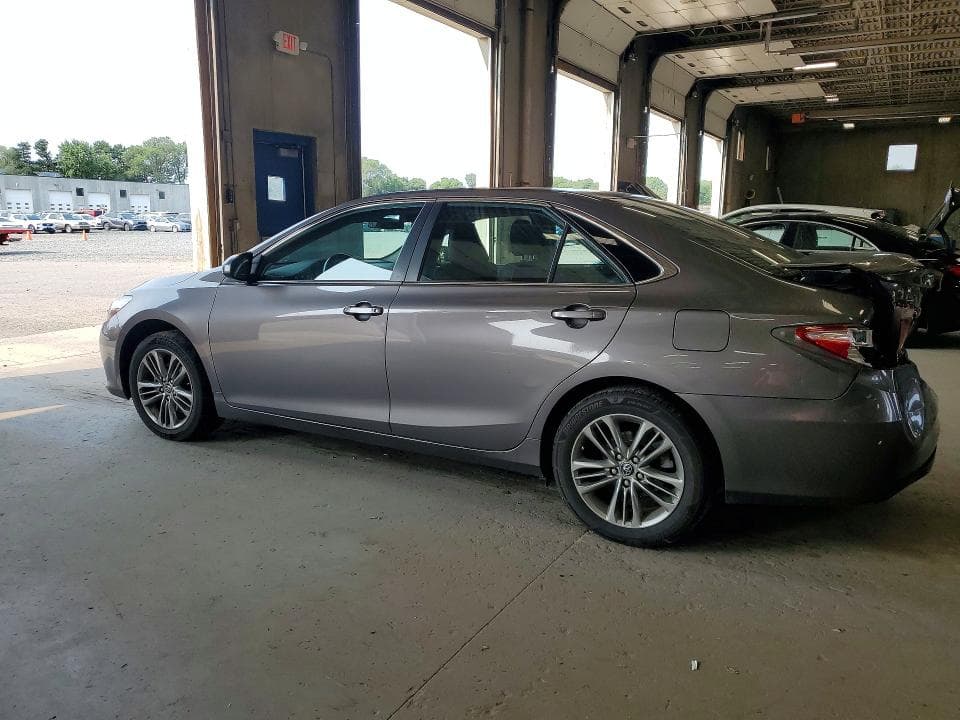 2017 TOYOTA CAMRY SE 2