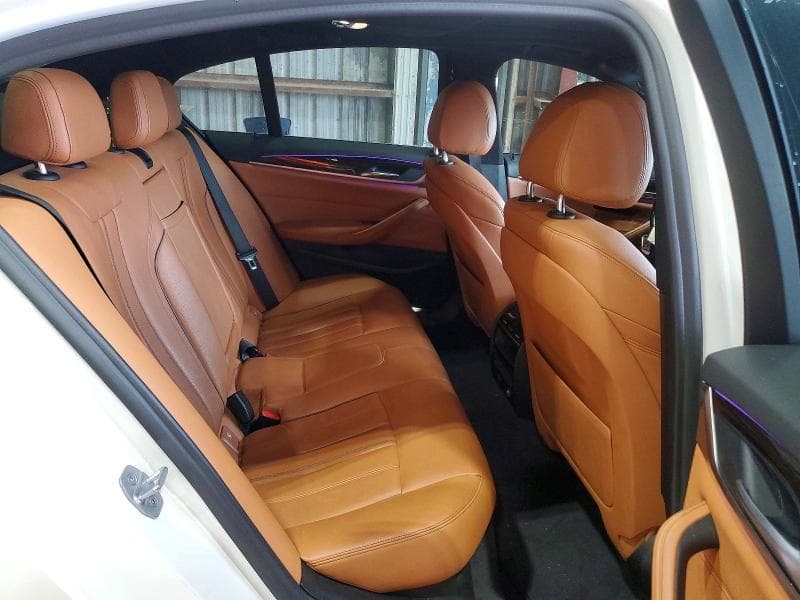 2019 BMW 530E 10