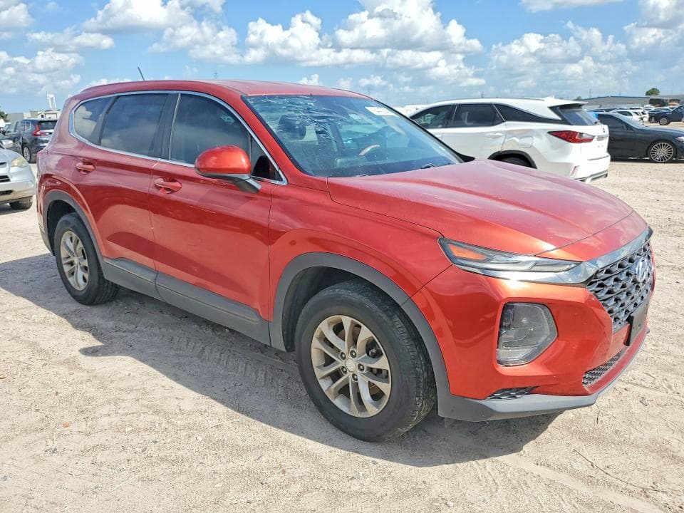 2019 HYUNDAI SANTA FE SE 4
