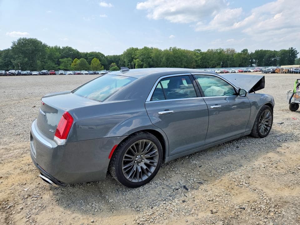 2019 CHRYSLER 300 LIMITED 3