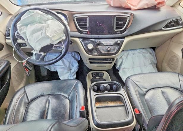 2018 CHRYSLER PACIFICA TOURING L 8