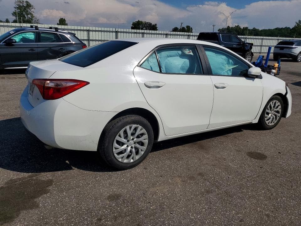 2019 TOYOTA COROLLA LE 3