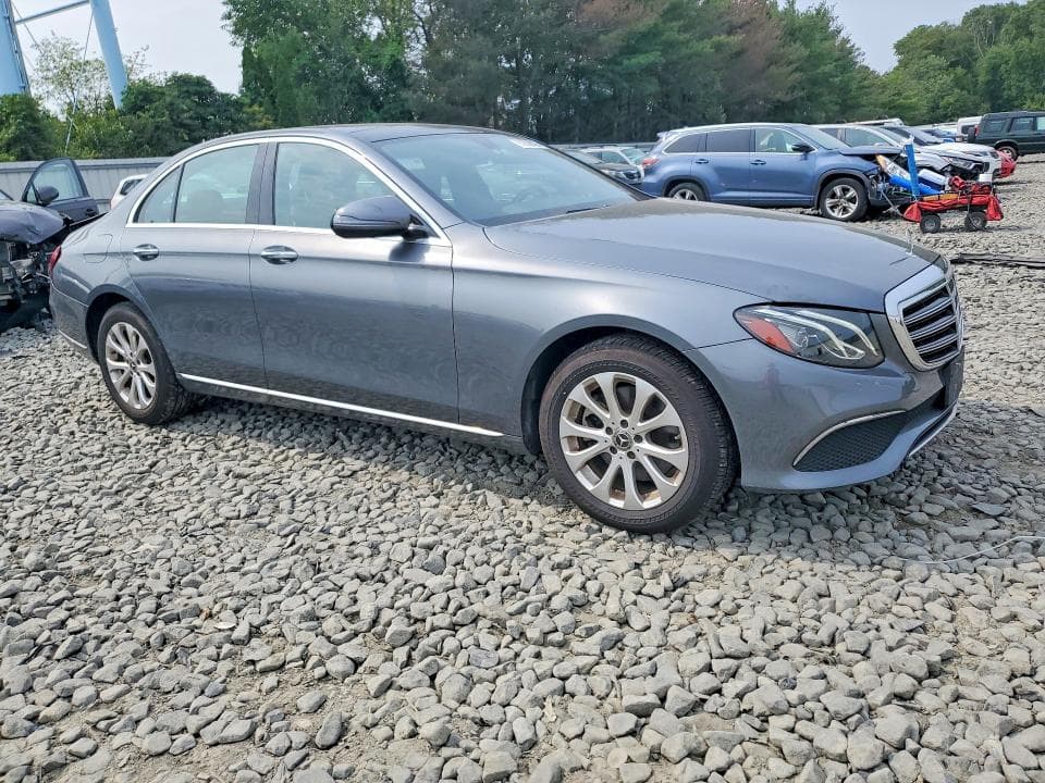2019 MERCEDES-BENZ E 300 4MATIC 4