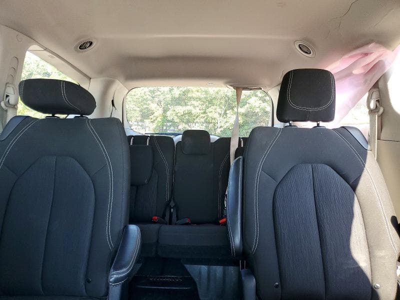 2024 CHRYSLER VOYAGER LX 10