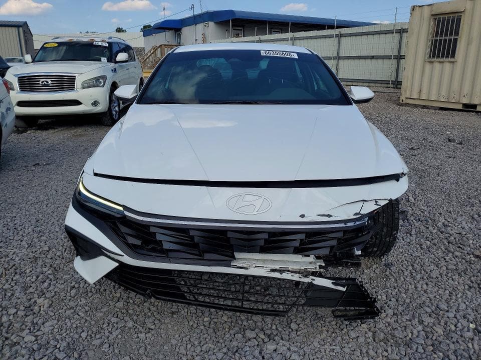 2024 HYUNDAI ELANTRA SEL 5