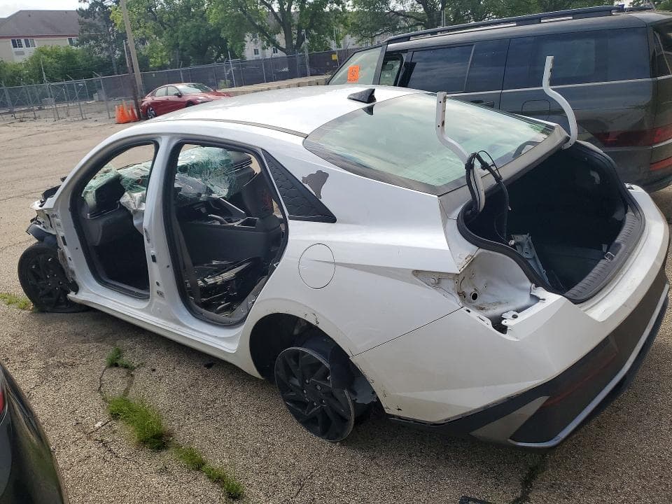 2024 HYUNDAI ELANTRA SEL 2