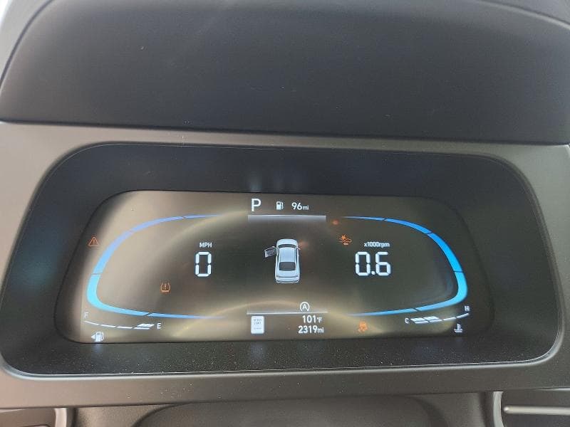 2025 HYUNDAI ELANTRA SE 9