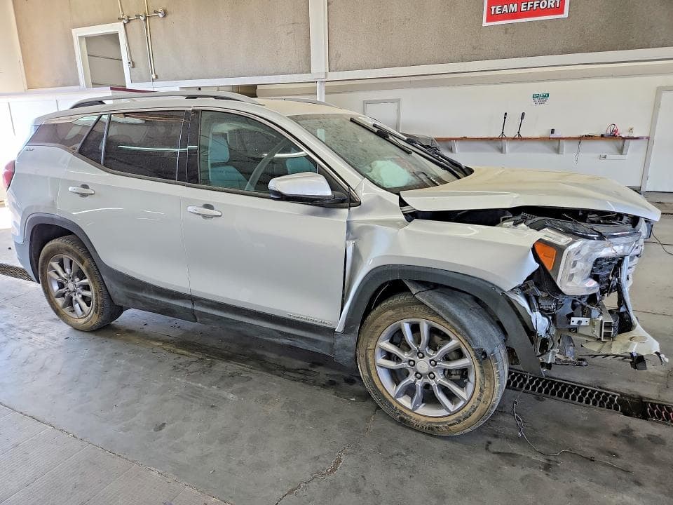 2022 GMC TERRAIN 4