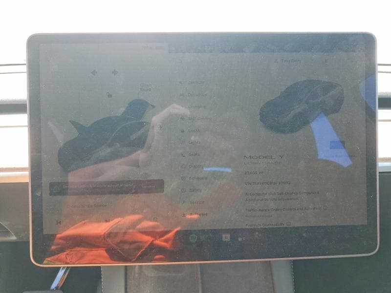 2025 TESLA MODEL Y 9