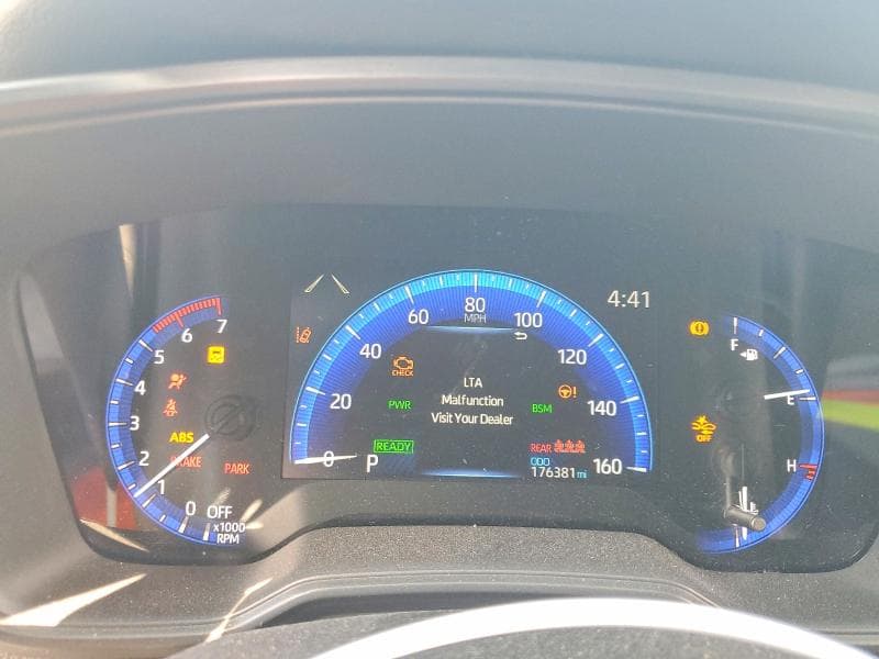 2022 TOYOTA COROLLA LE 9