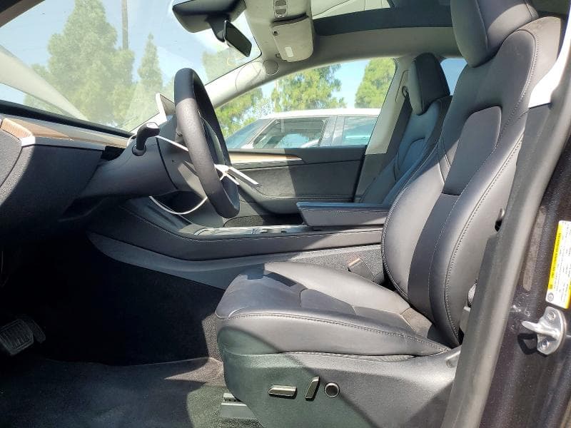 2025 TESLA MODEL Y 7