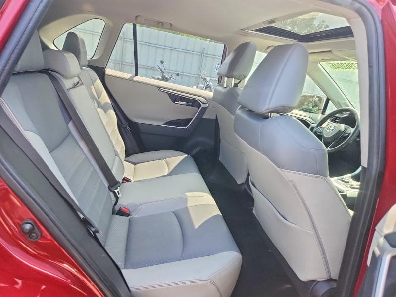2019 TOYOTA RAV4 LIMITED 11