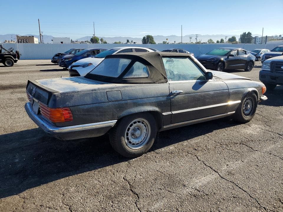 1985 MERCEDES-BENZ 190 3