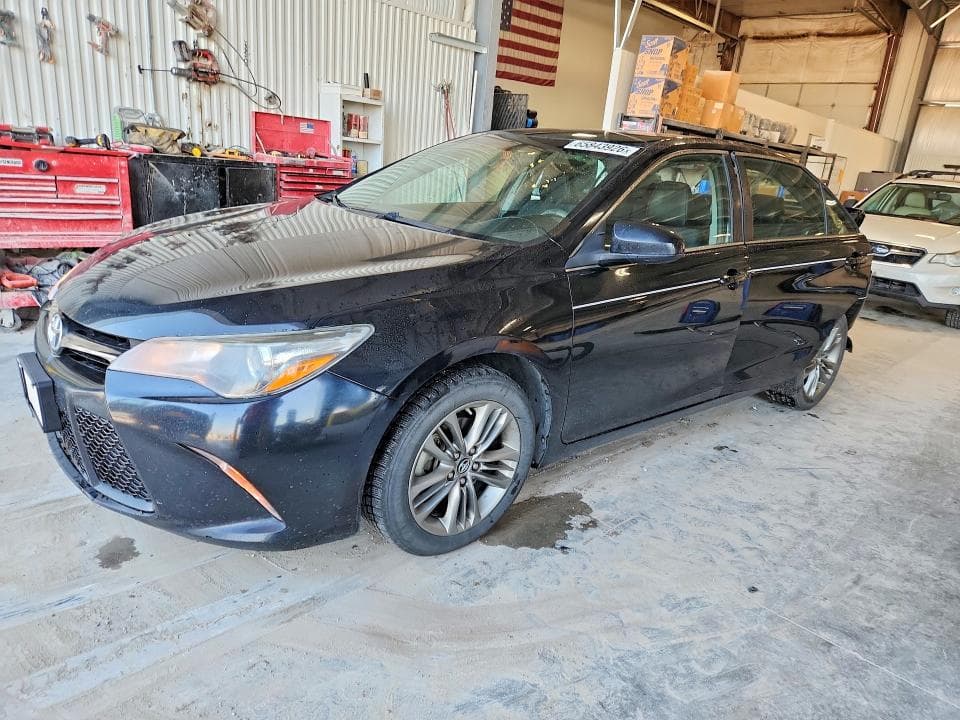 2017 TOYOTA CAMRY SE - 1