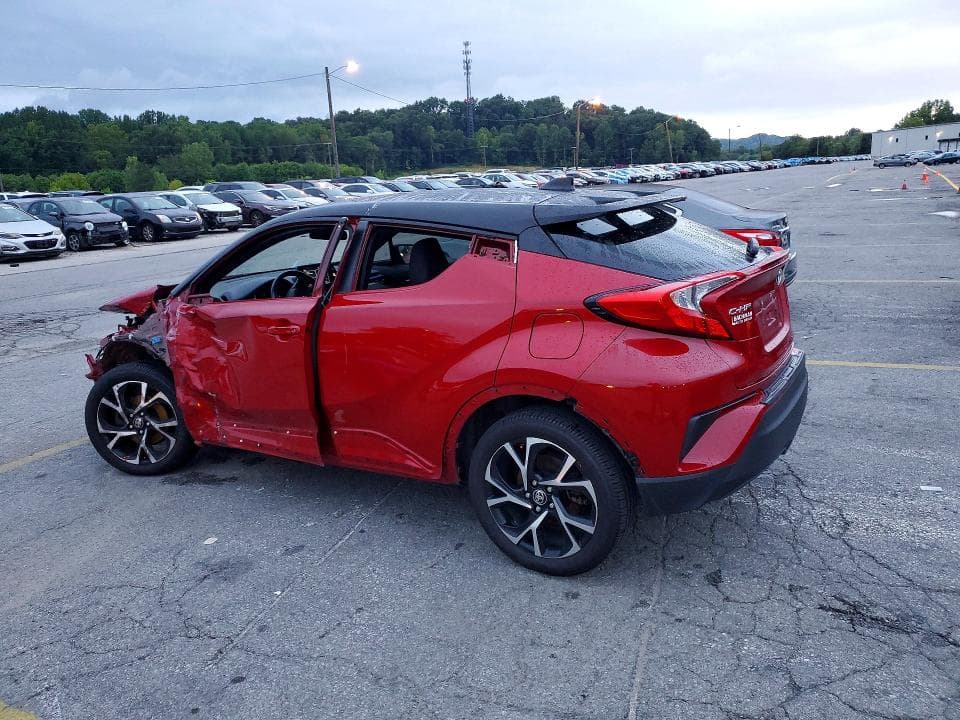 2020 TOYOTA C-HR XLE 2